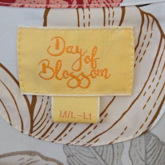 Day Of Blossom Stunning Floral Lightweight Robe Size M/L - Picture 10 of 11